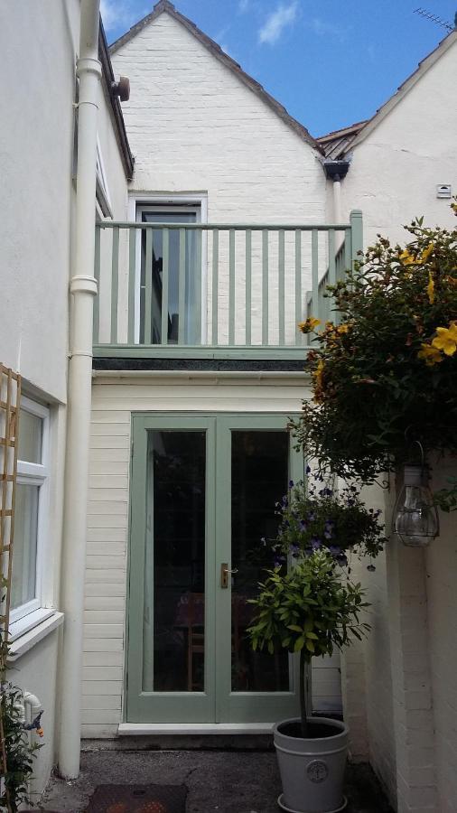 Bed and Breakfast Aroha Glastonbury Exterior foto