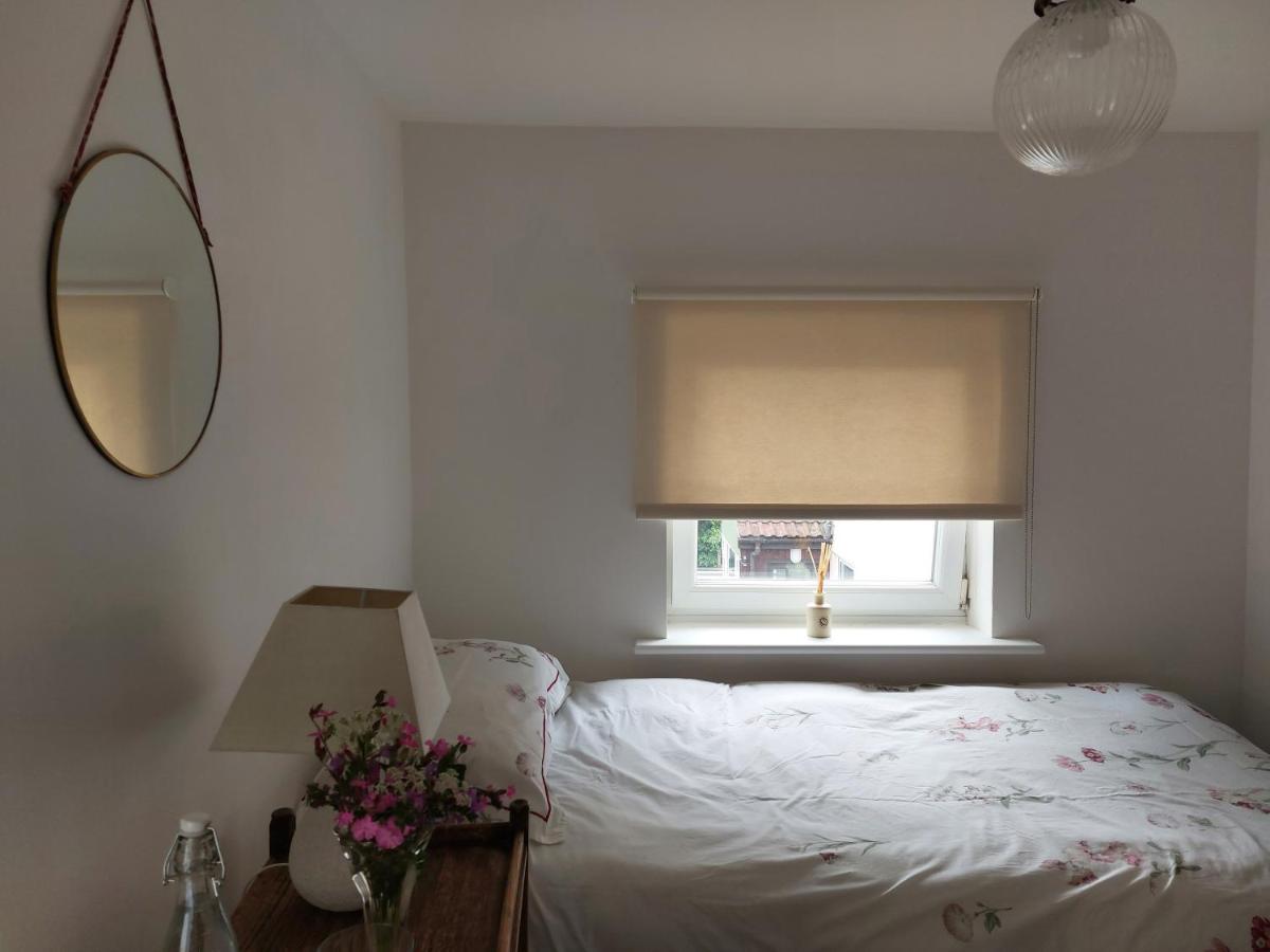 Bed and Breakfast Aroha Glastonbury Exterior foto
